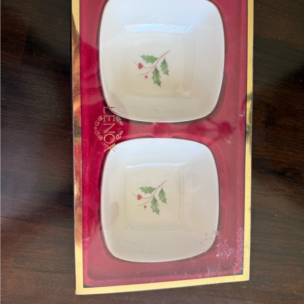 Lenox Festive Holly Square Plates - Cream and Green